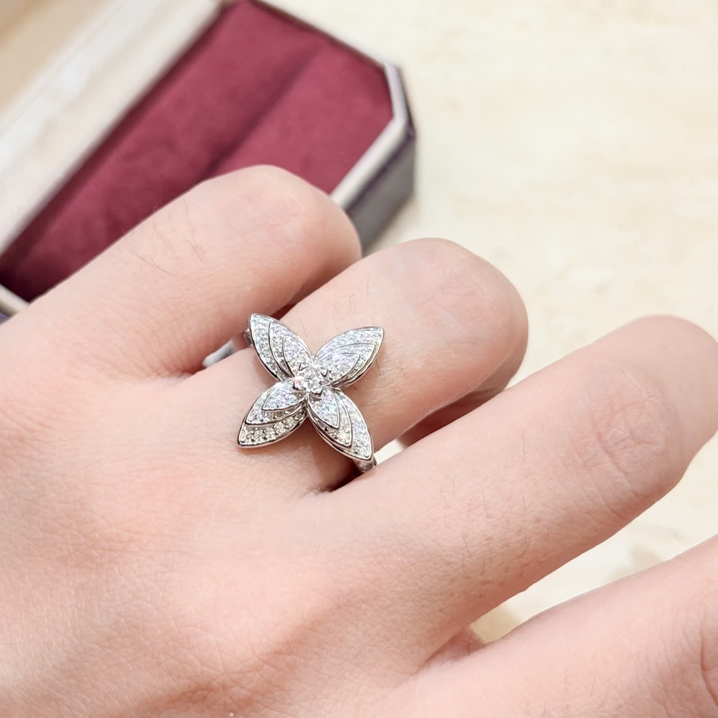 Van Cleef & Arpels Alhambra Ring